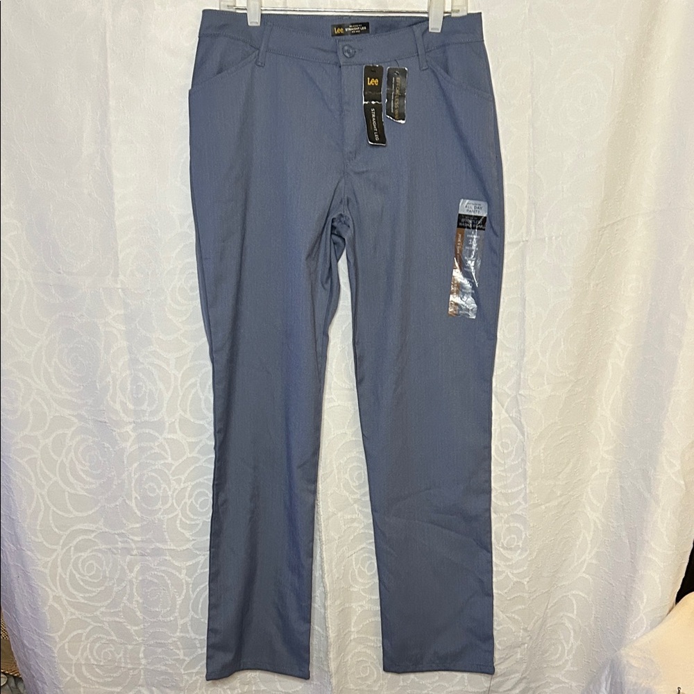 NWT LEE blue relaxed fit straight leg mid rise effortless wash & wear pant Sz 10